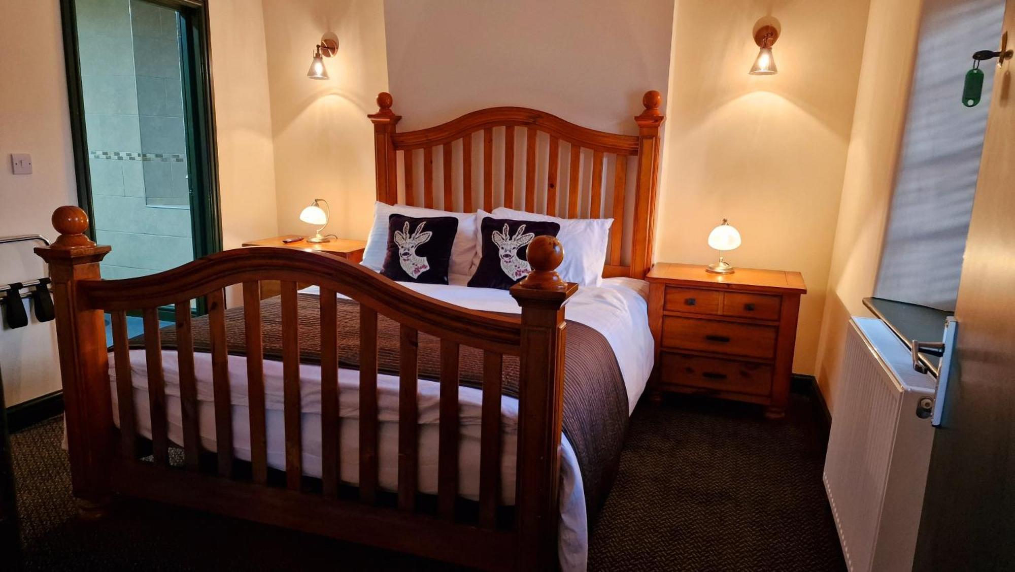 Y Gwydyr Hotel - Dolwyddelan Dış mekan fotoğraf