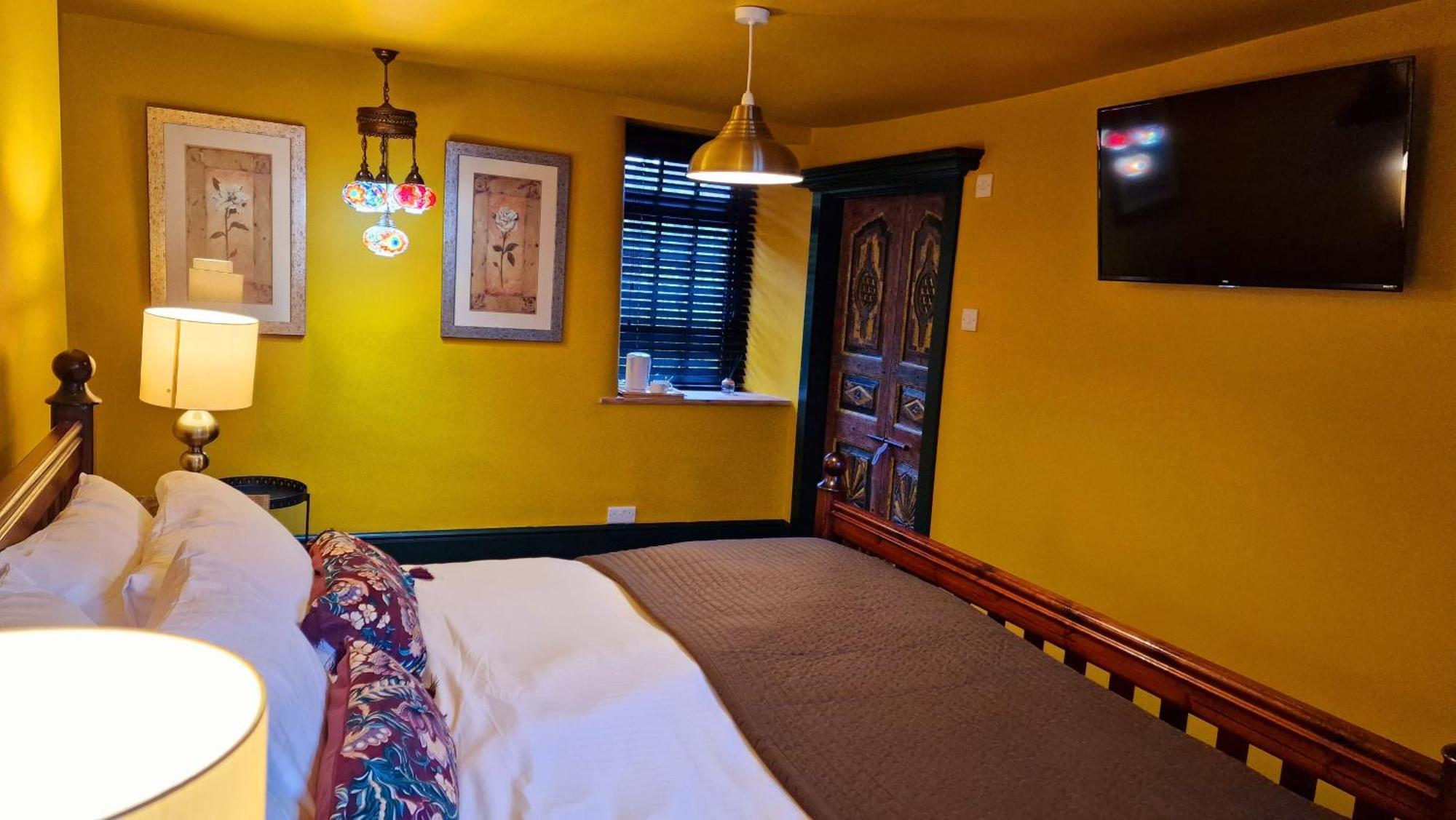 Y Gwydyr Hotel - Dolwyddelan Dış mekan fotoğraf