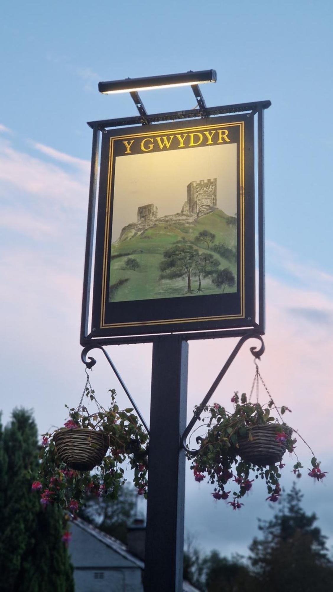 Y Gwydyr Hotel - Dolwyddelan Dış mekan fotoğraf